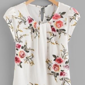 SHEIN Petal Sleeve Florals Blouse
